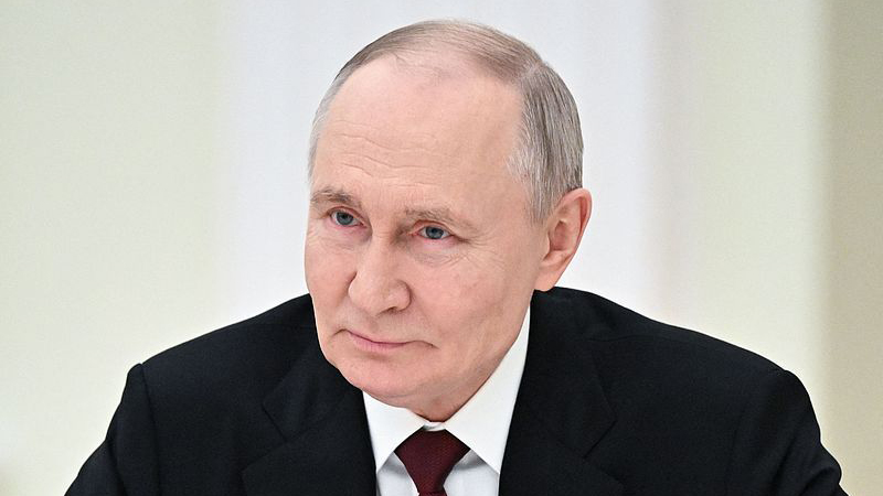 普京抨擊馬克龍：西方應(yīng)記住拿破崙的命運(yùn)