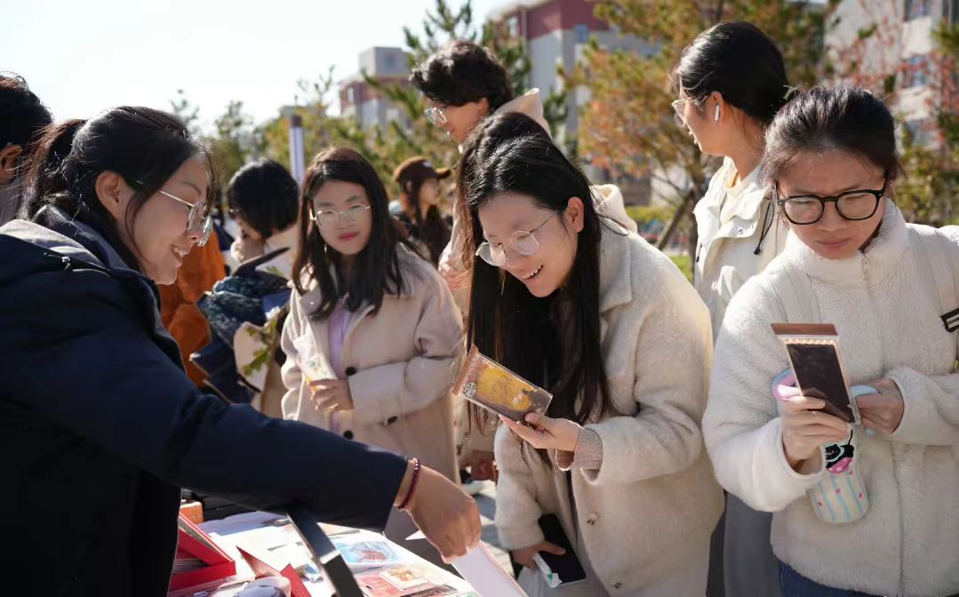 山西恆山景區(qū)文創(chuàng)產(chǎn)品2024年賣出近千萬元