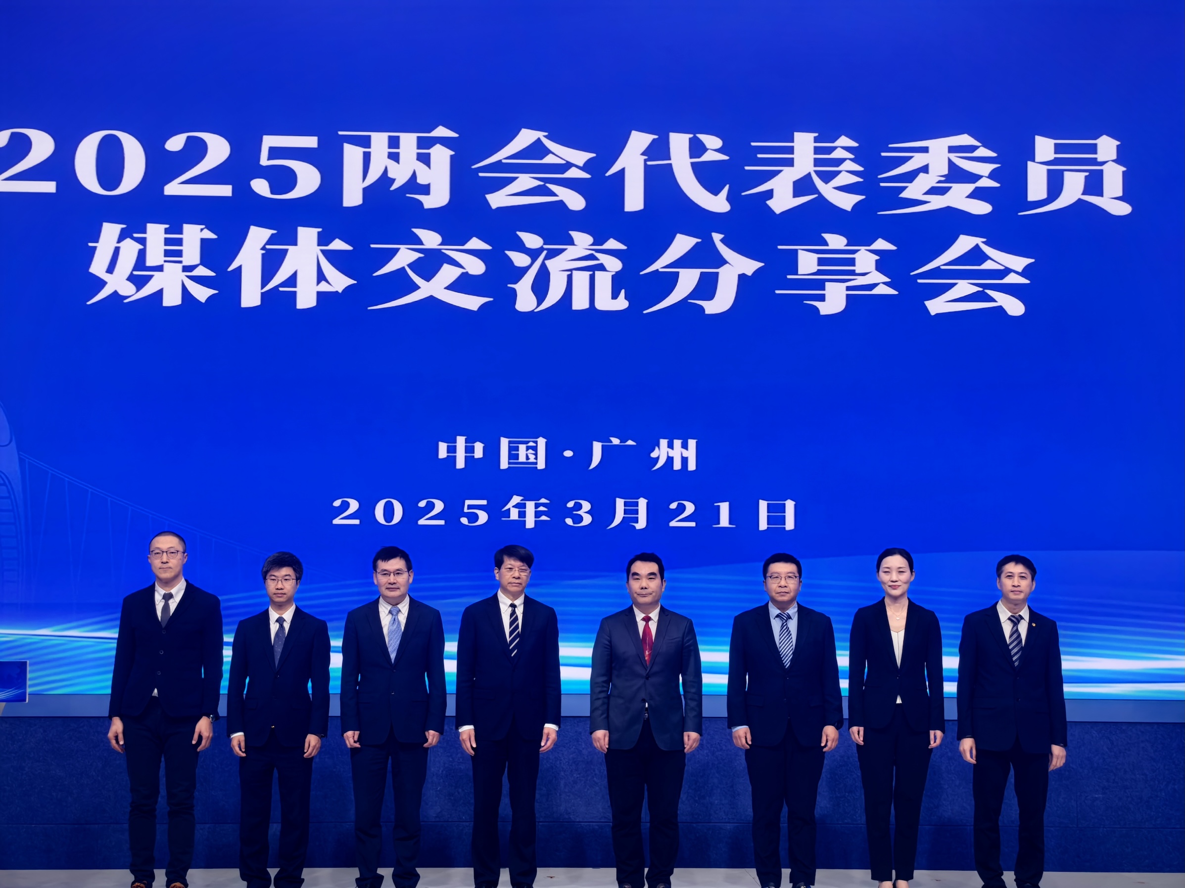 加快促進(jìn)新質(zhì)生產(chǎn)力發(fā)展 兩會(huì)代表委員分享廣州科技創(chuàng)新成果