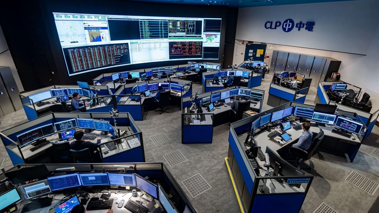 中電大埔系統(tǒng)控制中心啟用40載 兩代工程師傳承「定快準(zhǔn)」特質(zhì)