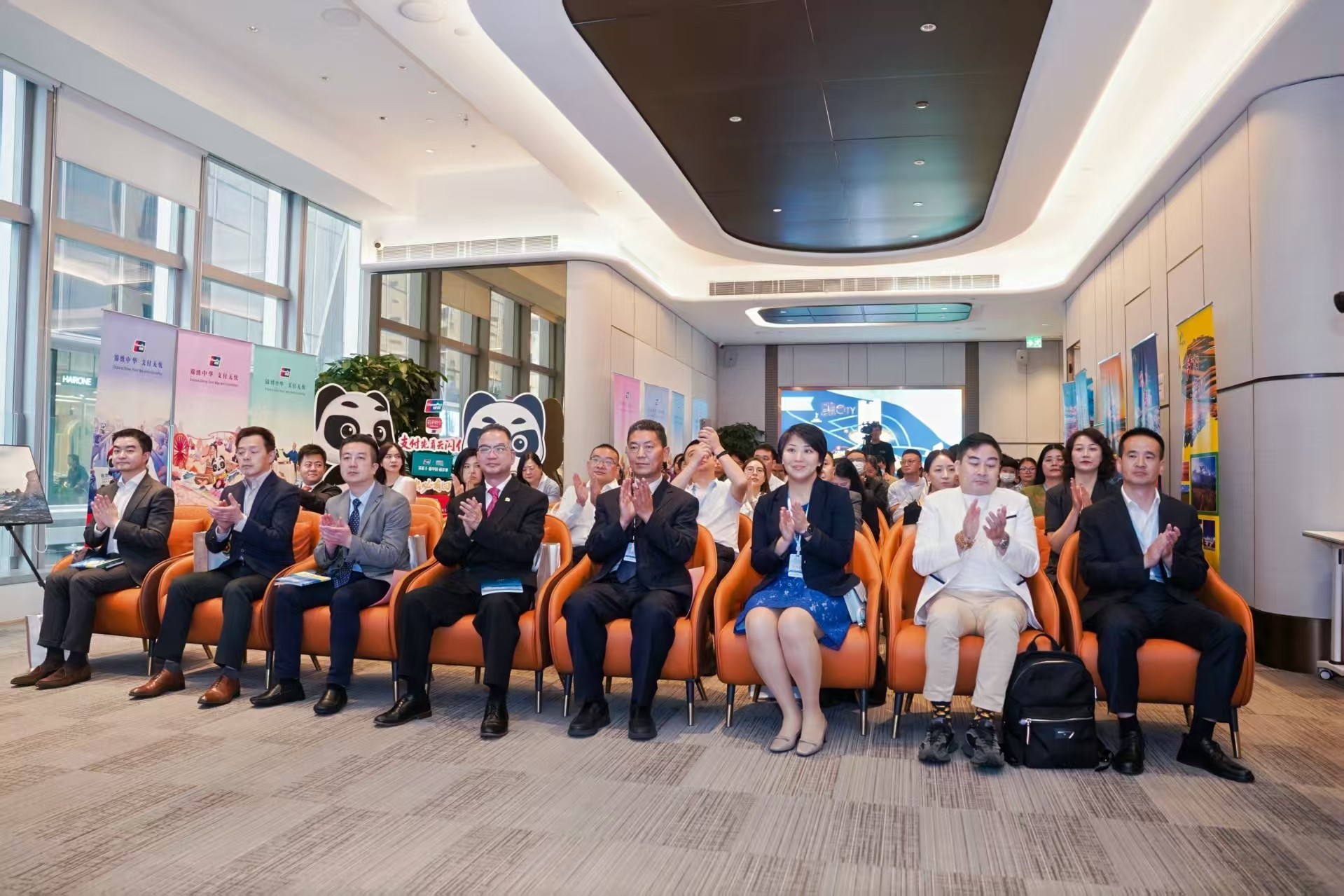 青海省文化旅遊代表團(tuán)赴港推介文化旅遊