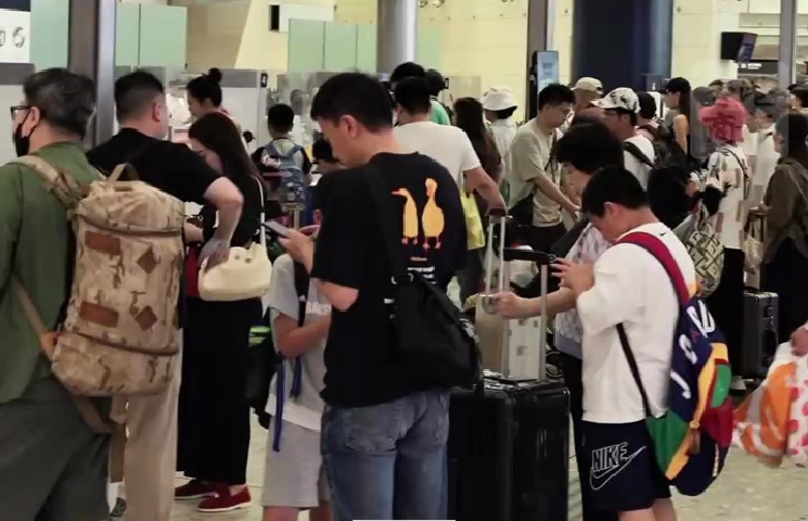 有片丨五一假期結(jié)束 離港旅客：體驗很好必會再來