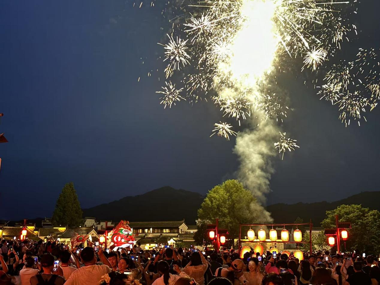 皖徽州區(qū)：好生態(tài)+新業(yè)態(tài)  點(diǎn)亮「夜經(jīng)濟(jì)」