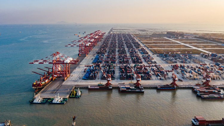 今年前4個月中國貨物貿(mào)易進出口同比增長2.4%