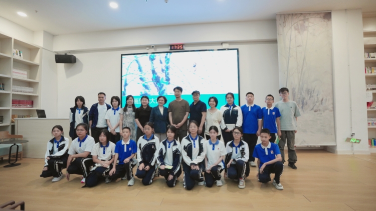 山月學堂首場在深開講 探秘館藏嶺南花鳥藝術