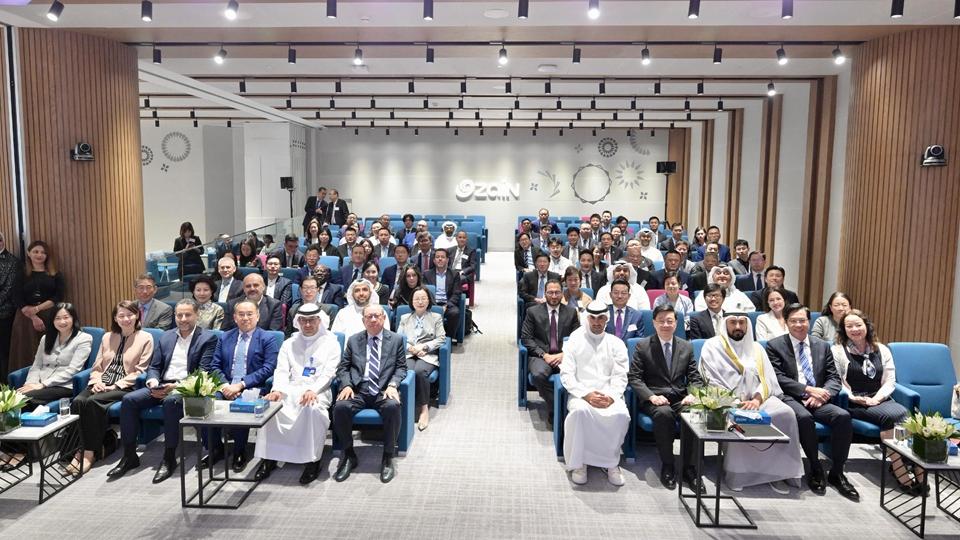 【香港脈搏】拼船出海 內(nèi)聯(lián)外通建新功