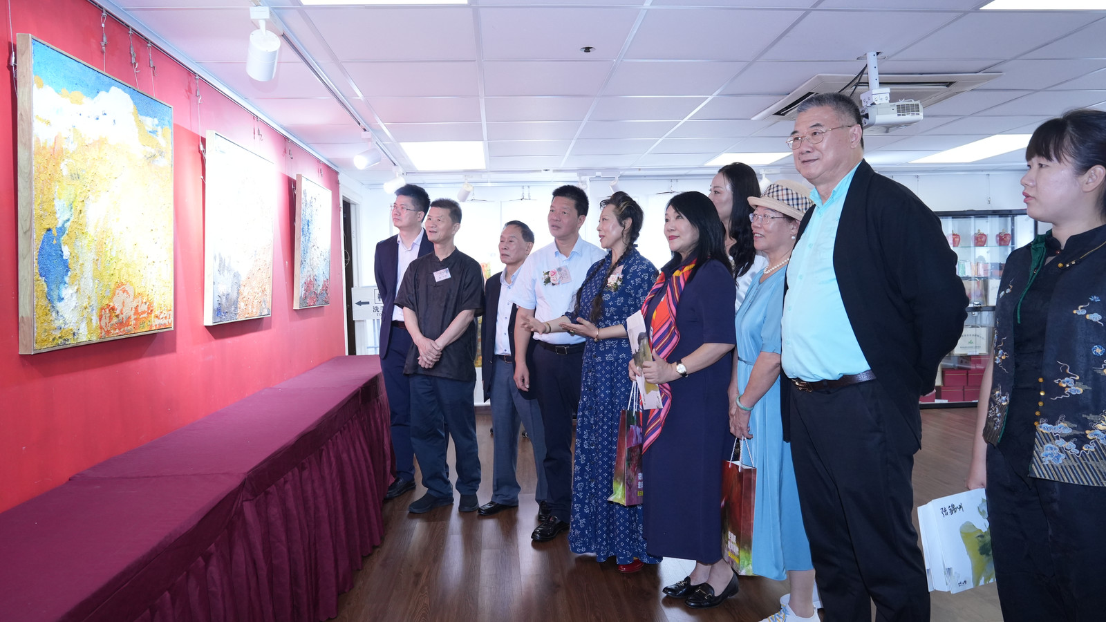 【藝術(shù)】從傳統(tǒng)走向當(dāng)代 張玉馨作品展香港開幕