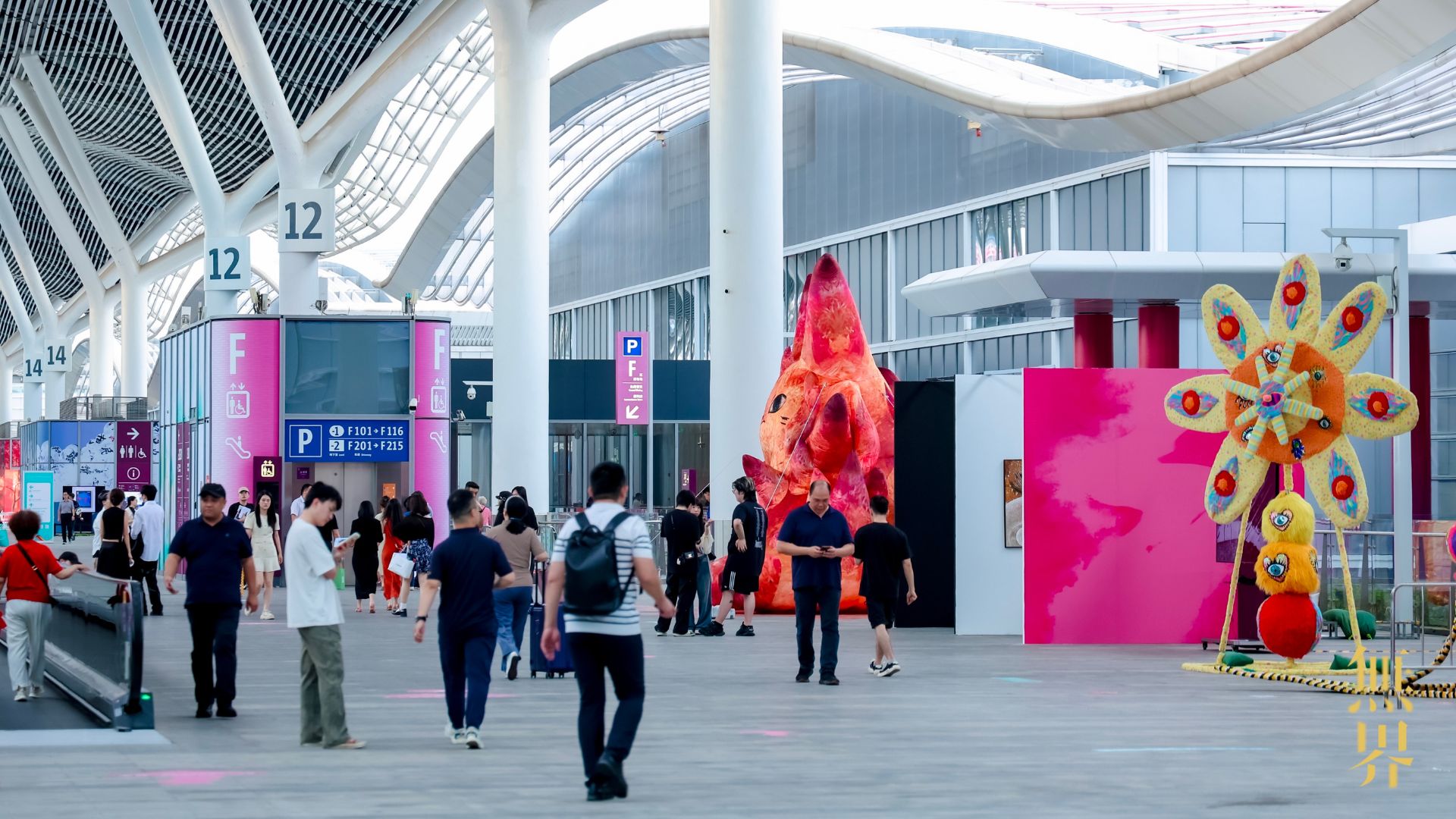 藝術(shù)跨界破圈！「無(wú)界·粵港澳青年藝術(shù)作品展」圓滿落幕