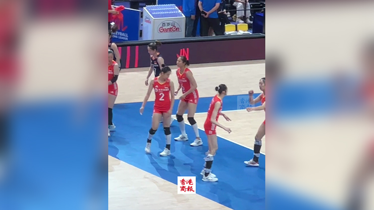 有片｜世界女排聯(lián)賽香港站中國(guó)VS捷克 姑娘們賽前熱身