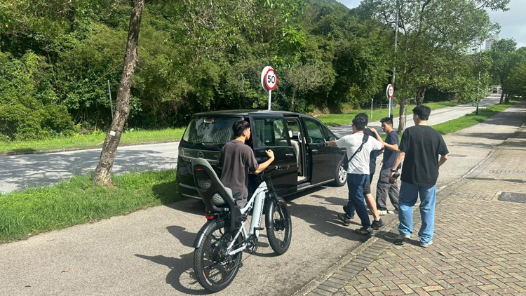 警方大嶼山打擊交通違例 拘4男女發(fā)逾百張告票