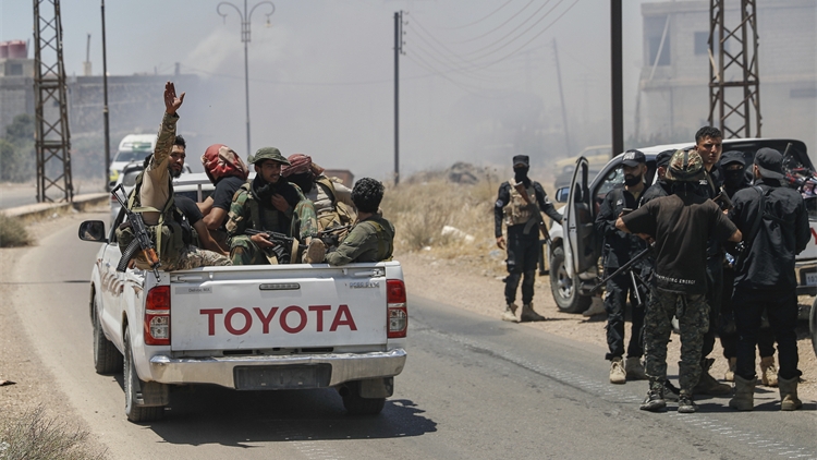 敘利亞媒體：敘國防部門武裝力量開始撤出蘇韋達(dá)市