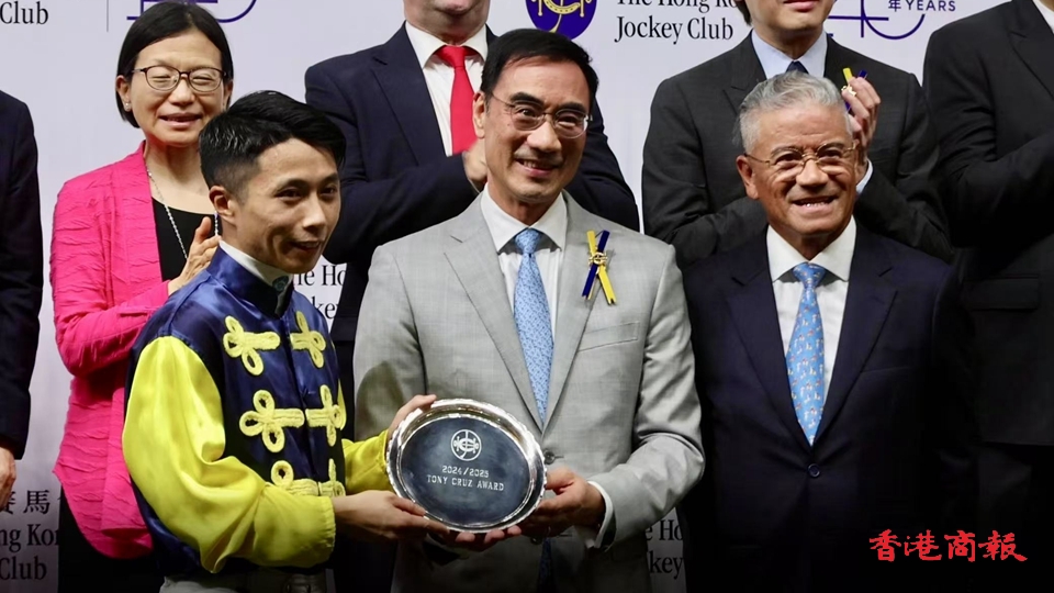 有片｜馬季煞科 潘明輝力壓梁家俊 首奪告東尼獎(jiǎng)