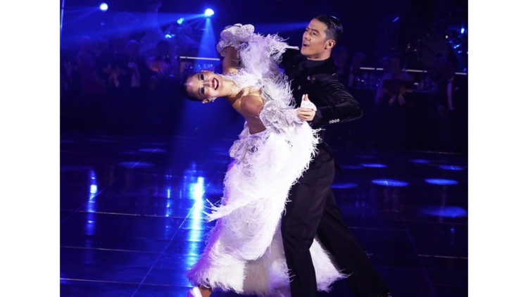 第二十屆世界盃國(guó)際標(biāo)準(zhǔn)舞公開(kāi)賽在深舉辦