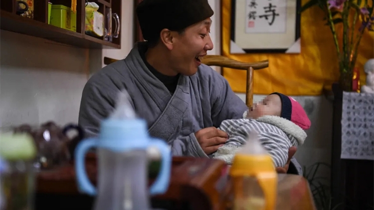 「和尚爸爸」道祿戒牒已註銷