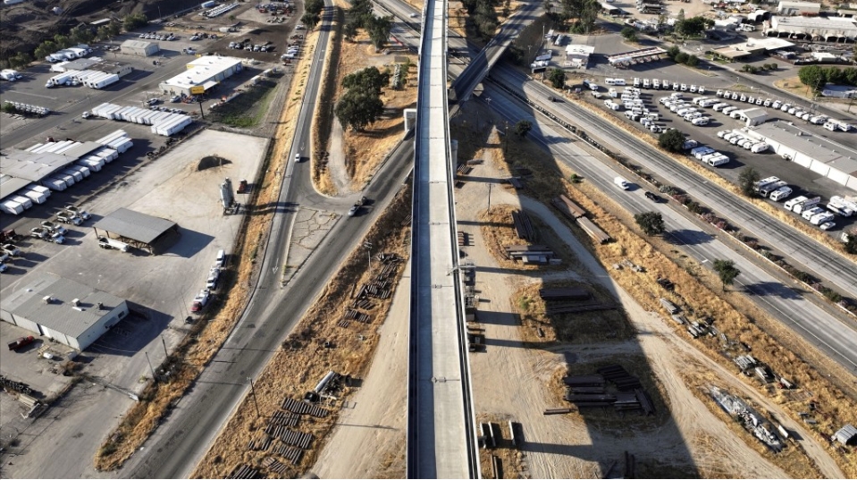 特朗普撤加州高鐵314億補助 加州政府控告聯(lián)邦政府