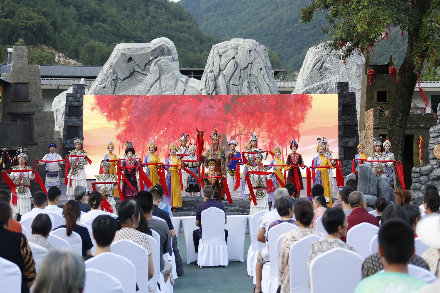 巡演百場間接收入3000萬元  《走北川 雲(yún)朵上的爾瑪》實(shí)景劇助推北川文旅發(fā)展邁上新臺階