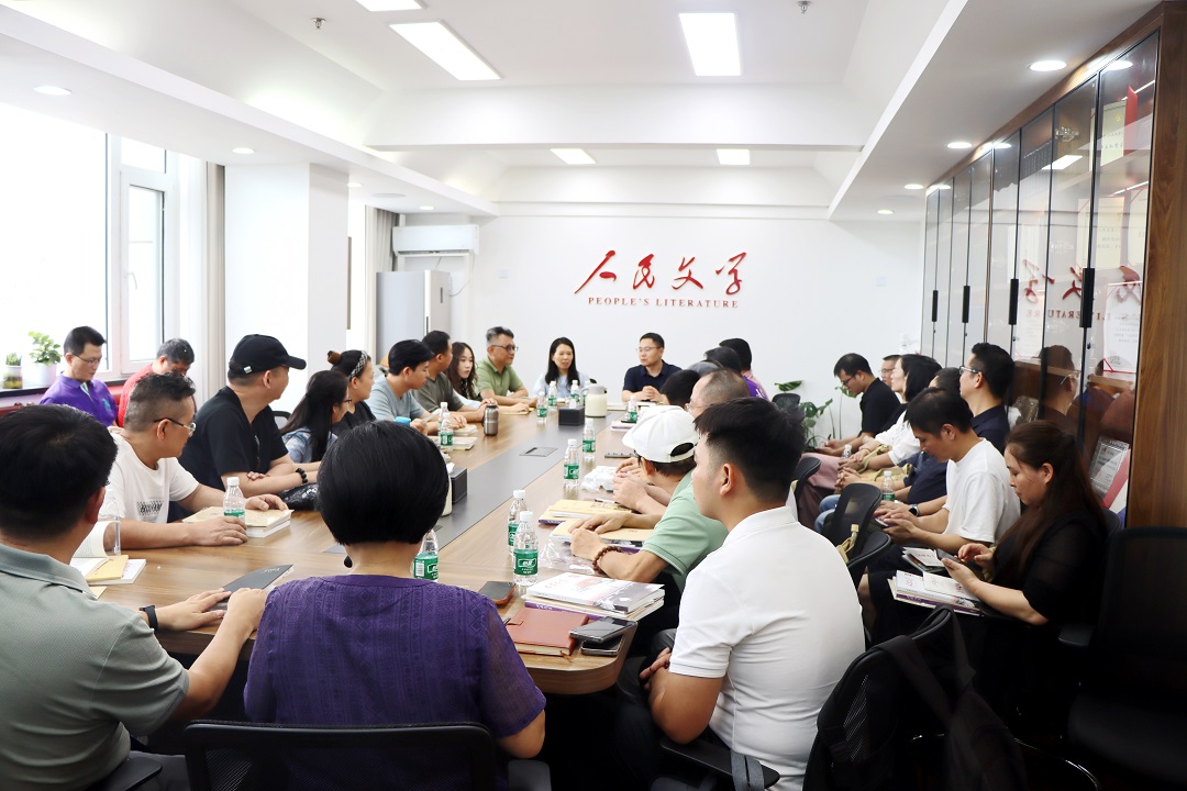 從基層「闖入」文學(xué)殿堂  36名東莞素人寫作者與名編輯交流文學(xué)創(chuàng)作