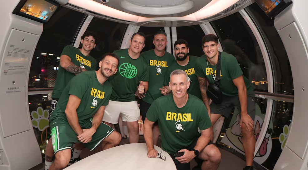 巴西國家男籃隊賽前打卡深圳寶安文旅