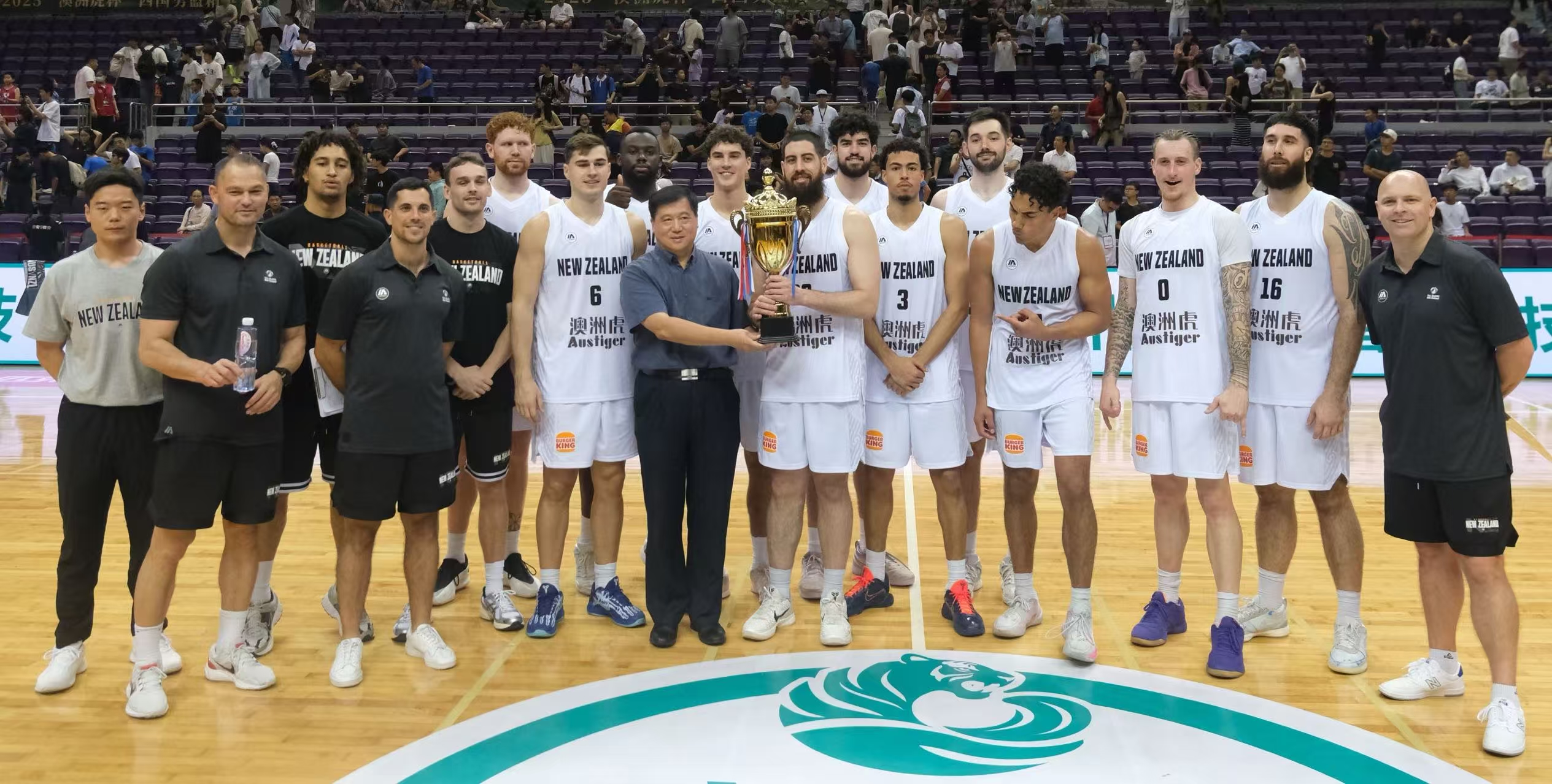 ?有片｜【體育】2025「澳洲虎杯」四國男籃精英賽在深圳寶安體育館圓滿落幕