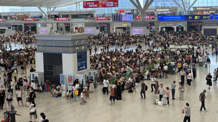 暑運(yùn)首月深圳鐵路旅客到發(fā)量超1700萬人次 同比增幅10%