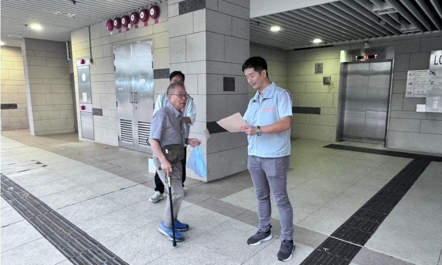 香港爆首宗基孔肯雅熱輸入個案 區(qū)議員落區(qū)宣傳防蚊資訊