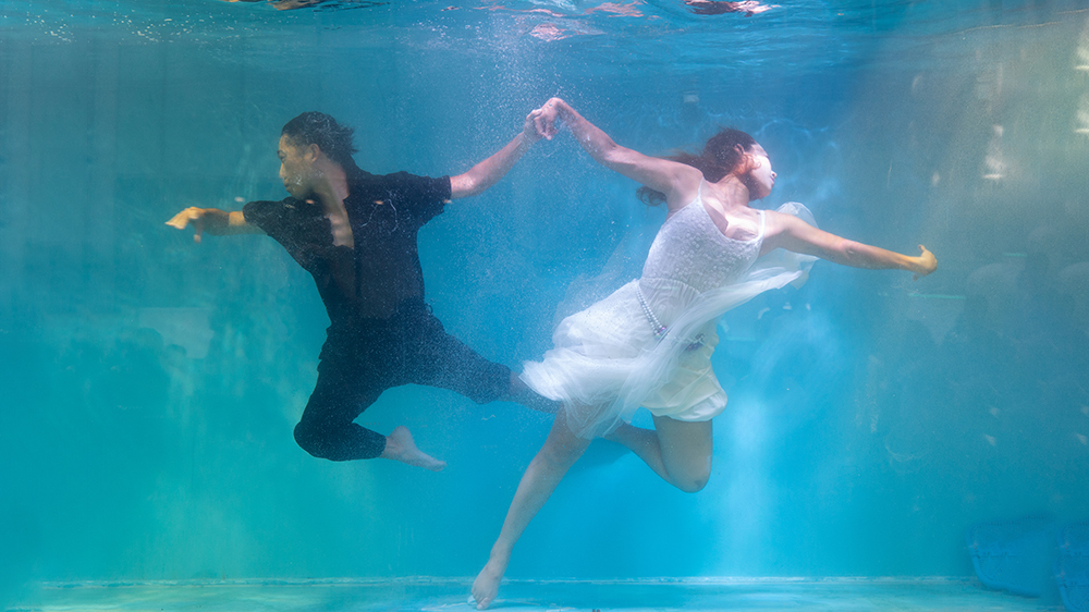 全港首座海港水下劇場觀塘啟幕 蔡頌思冀香港成為亞洲水下表演藝術(shù)樞紐