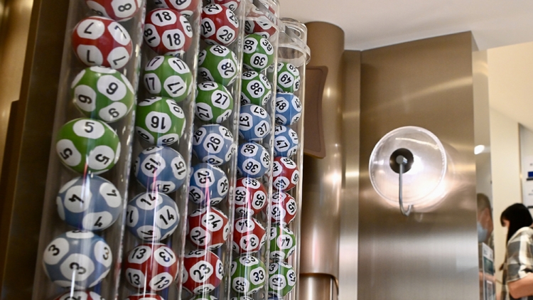 今晚第087期六合彩頭獎(jiǎng)2注中