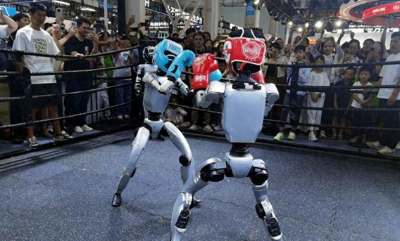 能炫技、會幹活，機器人加速「進化」