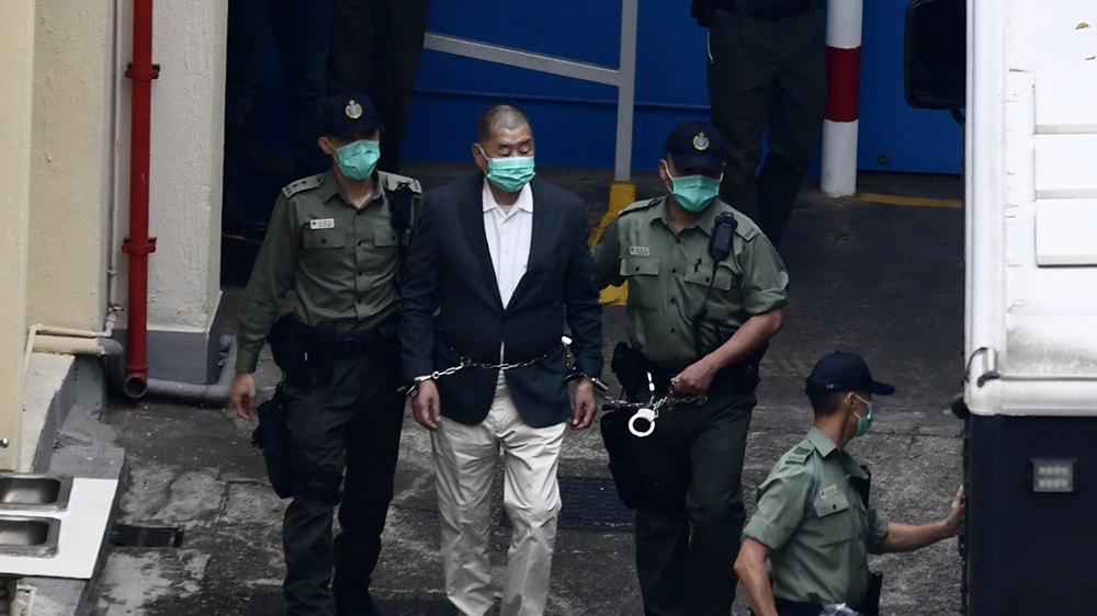 黎智英改口接受戴心電圖監(jiān)測(cè)儀 法官將案押後至下周一再訊