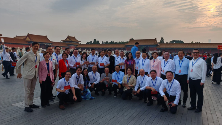 抗戰(zhàn)勝利80周年｜香港特區(qū)代表團抵達天安門廣場 出席抗戰(zhàn)勝利80周年紀(jì)念大會