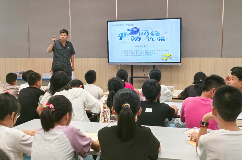 皖黟縣：「送法進(jìn)校園」持續(xù)推進(jìn)