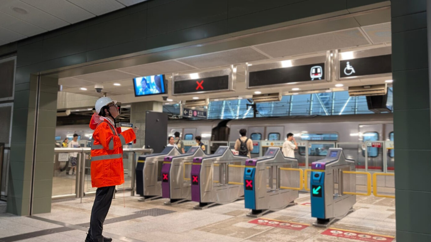 8號風(fēng)球生效 港鐵已加密班次 稍後將逐步減少