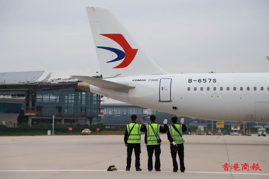 「雙節(jié)」東航在粵承運(yùn)旅客超42萬人次