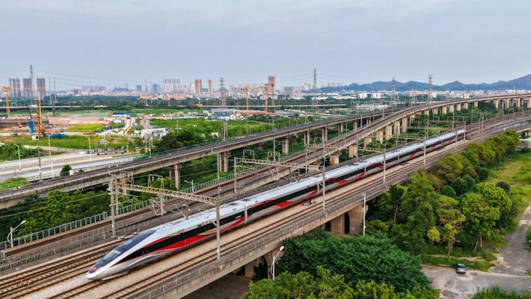 2.13億人次！鐵路國(guó)慶中秋假期運(yùn)輸收官