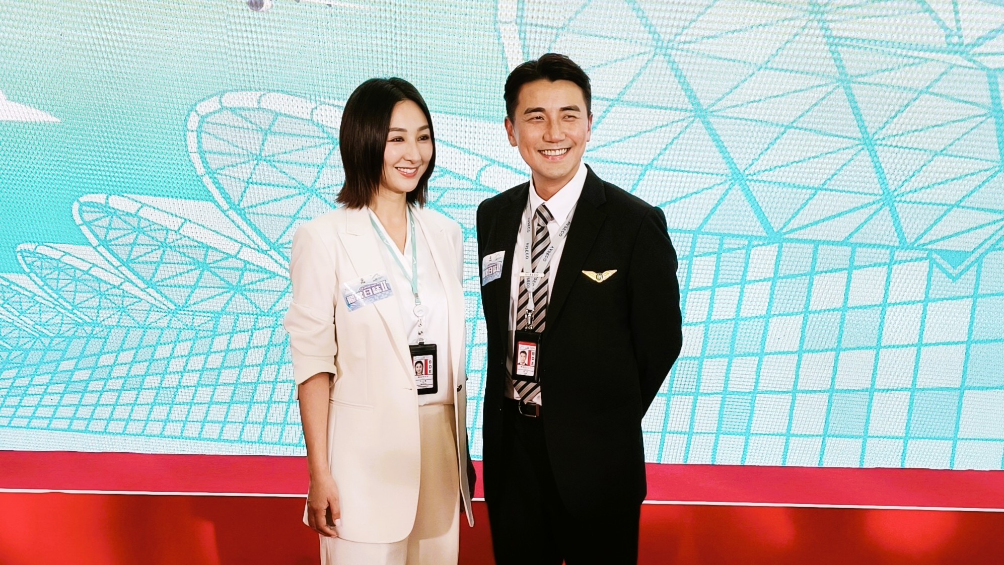 有片丨【娛樂】高海寧受眼部濕疹困擾 良好心態(tài)面對(duì)中西醫(yī)合壁治療