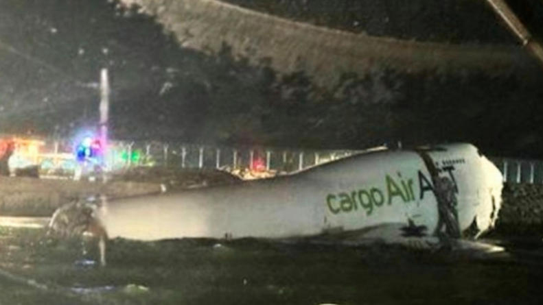 香港國際機場回應(yīng)貨機墜海事故：疑似因失控滑出跑道