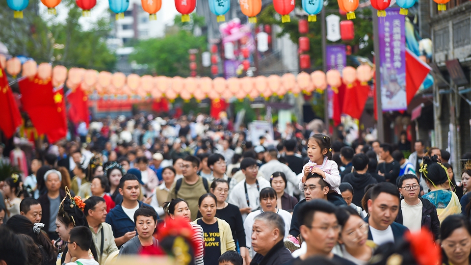 【鑪峰遠(yuǎn)眺】美官方和學(xué)術(shù)界何以承認(rèn)中國(guó)優(yōu)勢(shì)