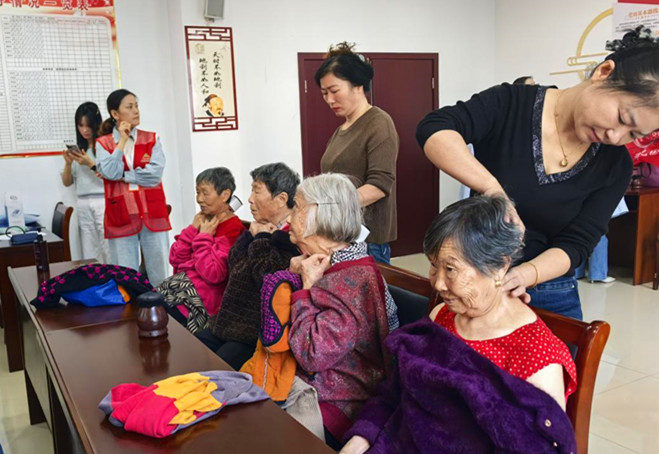 皖屯溪區(qū)：健康義診情暖「夕陽紅」
