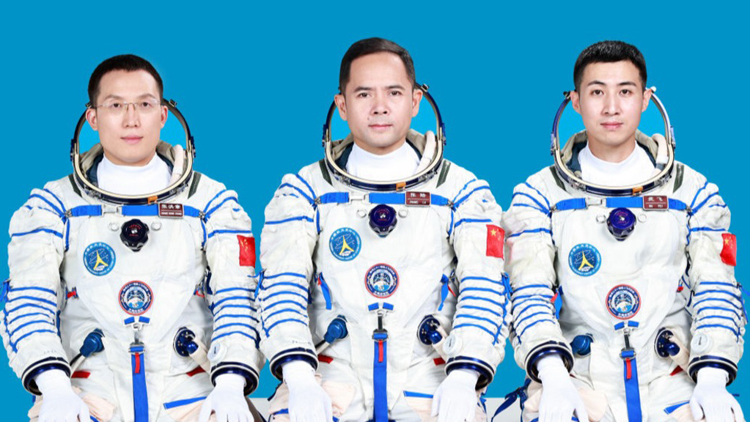 分別為「70後」「80後」「90後」 神二十一乘組簡(jiǎn)歷來了