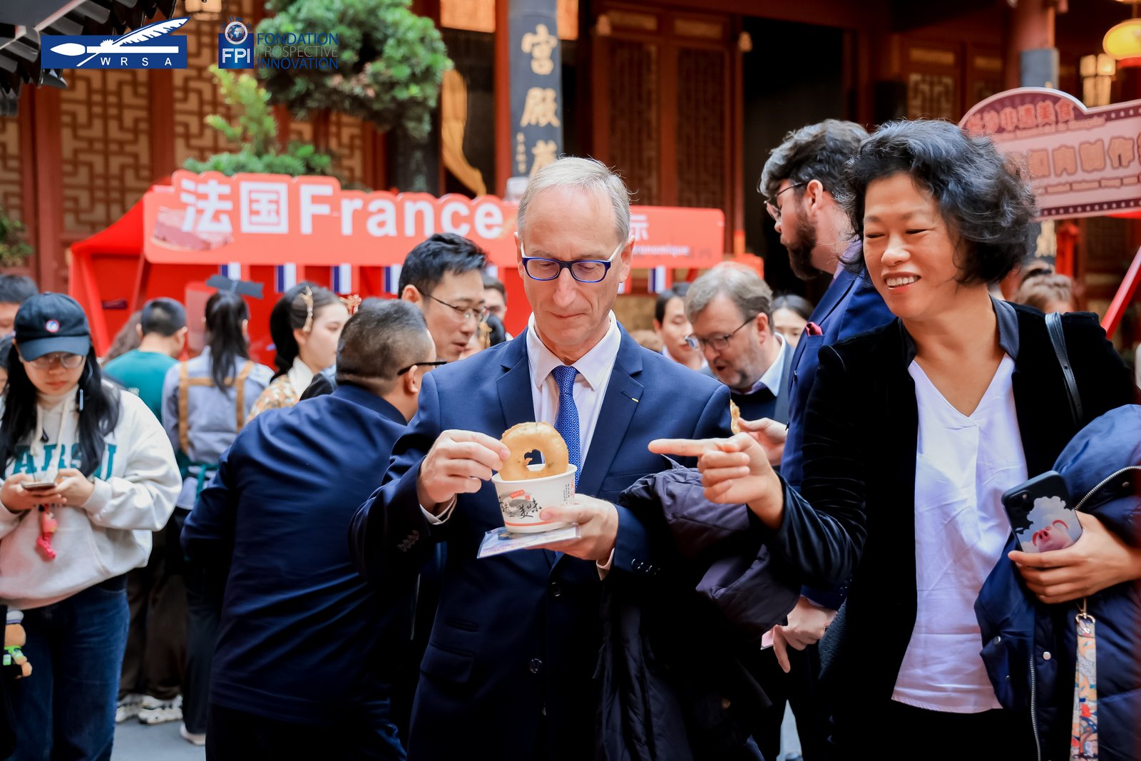 臭豆腐鵝肝漢堡C位出圈！中法美食體驗周長沙開席