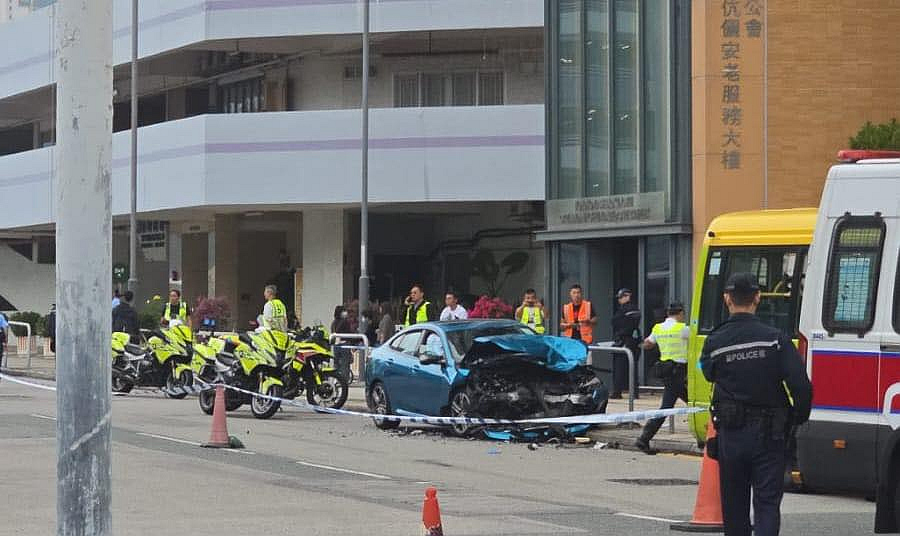 沙田復(fù)康巴士司機查看升降臺 遭私家車撞倒捲車底死亡