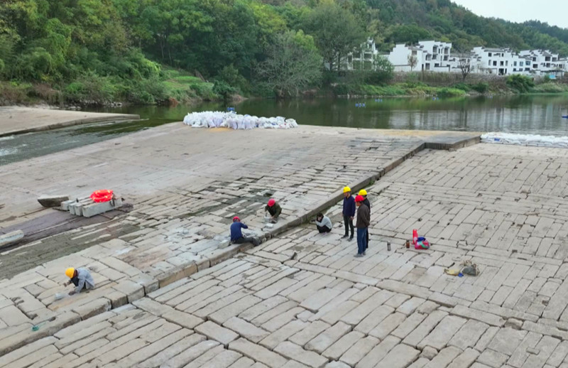 有片 | 皖歙縣：漁梁古壩做「保養(yǎng)」 古法工藝來加持