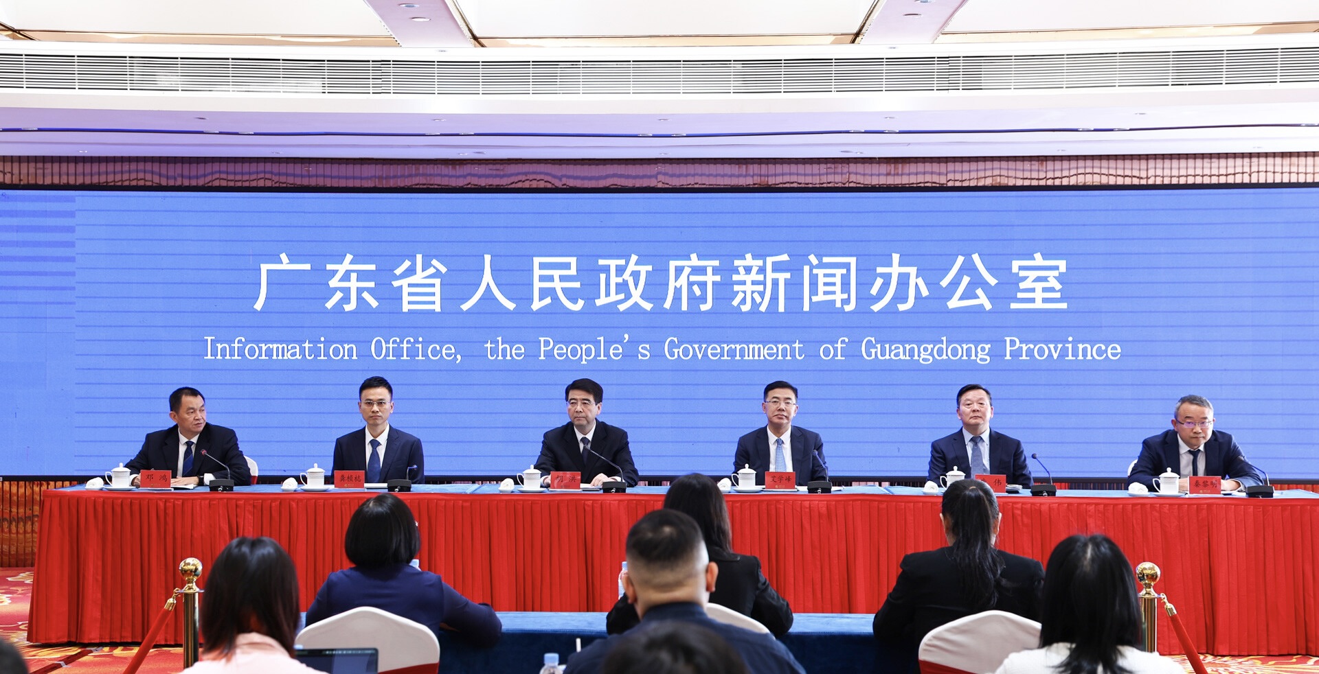   粵攜手港澳推大灣區(qū)建設(shè)  科技產(chǎn)業(yè)、互聯(lián)互通、重大平臺三方面取得豐碩成果