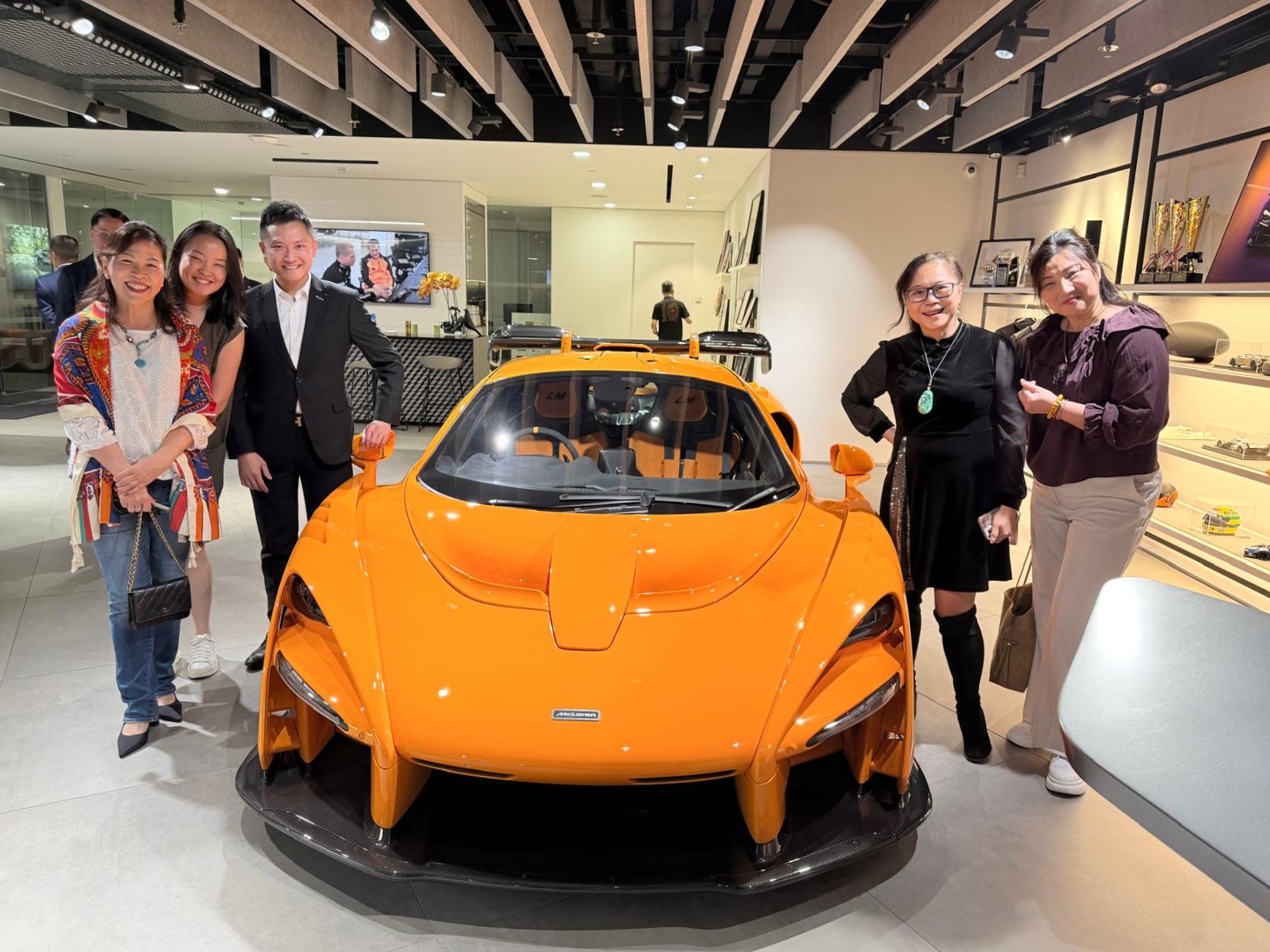 麥拿倫聯(lián)手博愛(ài)醫(yī)院推「麥拿倫超級(jí)跑車(chē)十周年」紀(jì)念慈善展覽