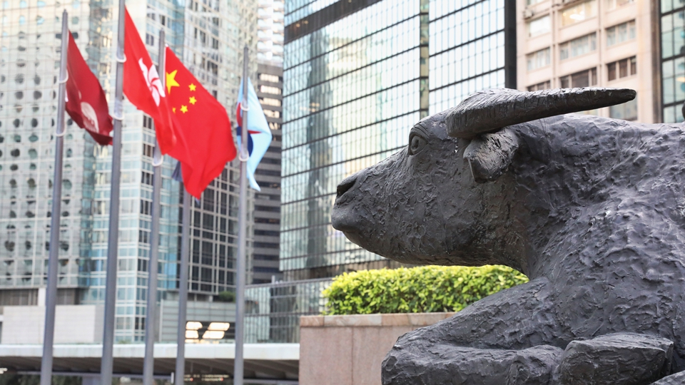 【午市焦點】半日挫340點 恒指失守27000點