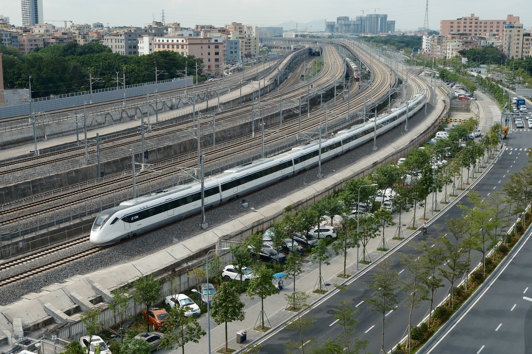  串聯(lián)廣州北站、廣州白雲(yún)站等重要樞紐  廣清城際鐵路南延線通過初步驗收