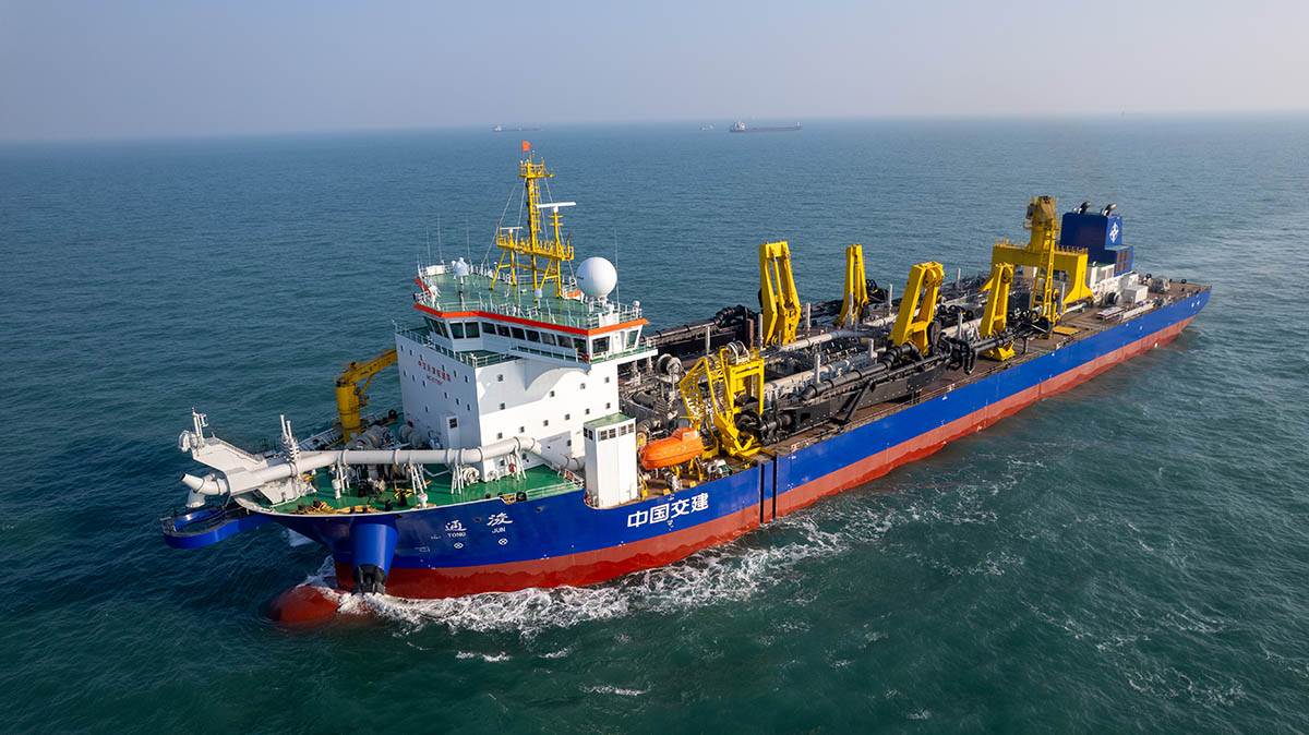 亞洲艙容最大耙吸挖泥船「通?！馆喸嚭匠晒? title=