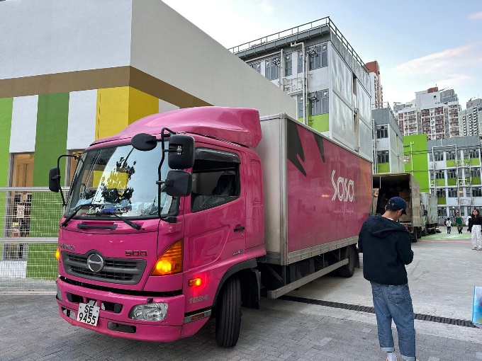 宏福苑大火｜「莎莎美麗人生慈善基金」、郭氏家族及港澳莎莎仝人捐款250萬及損贈物資總值逾250萬