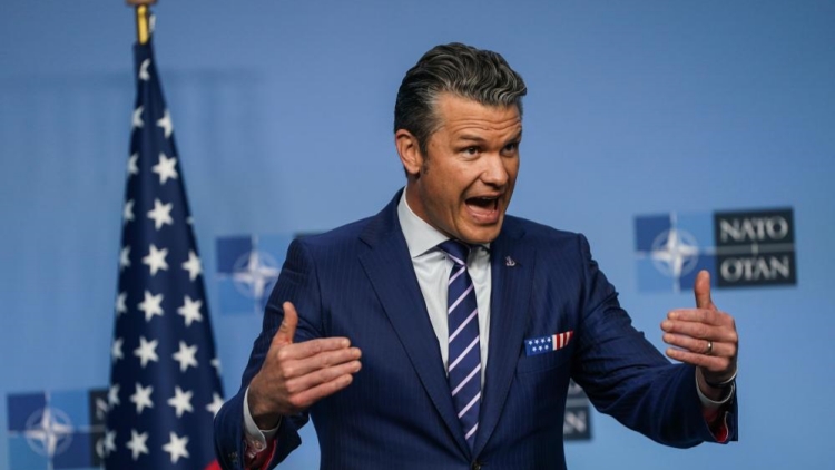 「群聊門」又被翻出 美防長爭議不斷