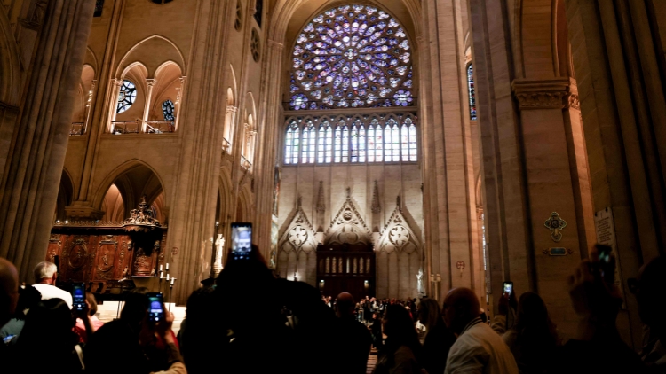 恢復(fù)開放一年間 巴黎聖母院迎訪客1100萬人次